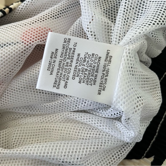 Melody Ehsani d Disney Mickey & Minnie Nylon Shorts Size Small NWT - Picture 5 of 6